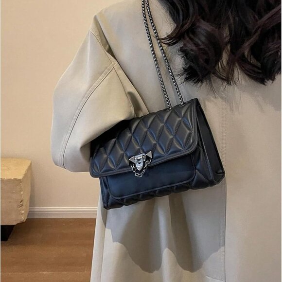 Women's Quilted Leather Shoulder Bag Small Crossbody Purse with Chain - Picture 3 of 4